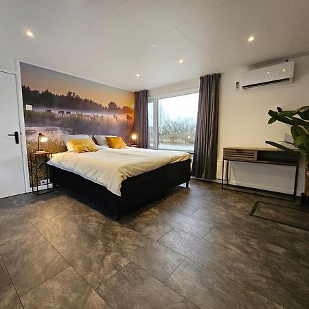 Luxe Woonboot In De Natuur Evt Met Console Bootje! 陆瓦尔登 外观 照片